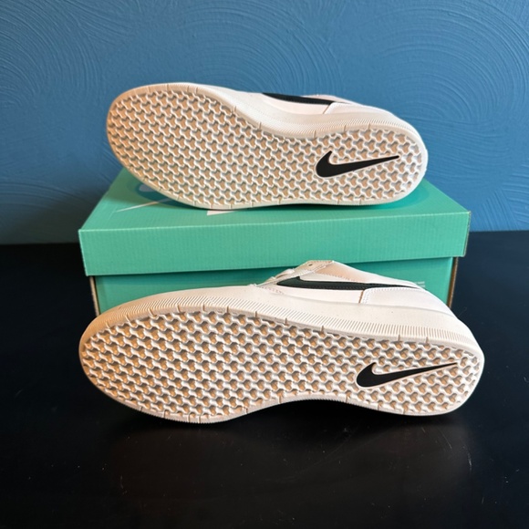 Nike Skateboarding Force 58 Premium, Size 10.5 - Picture 2 of 5